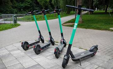 Vznikla petícia proti zdieľaným kolobežkám v mestách, Žilina uvažuje o ich návrate