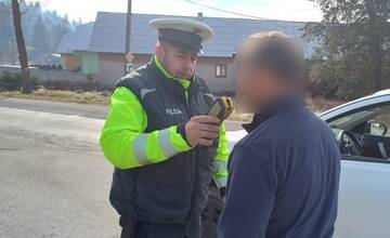 Na cestách odhalili 432 priestupkov. Žilinská krajská polícia si posvietila aj na používanie mobilu