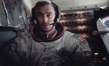 VIDEO: Posledný astronaut na Mesiaci by oslávil 90 rokov. Korene má aj na Kysuciach