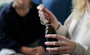 Z predaja sťahujú liek proti kašľu kvôli nedostatku v kvalite