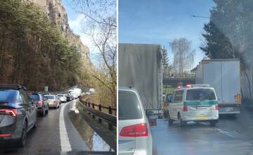 VIDEO: Doprava v Žiline aj pod Strečnom kolabuje, záchranné zložky majú problém prejsť