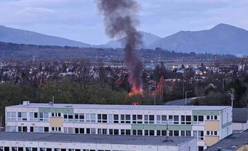 V Martine vypukli dva požiare naraz. Horela tráva aj lesík, kde bývali ľudia bez domova