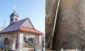 FOTO: Pri rekonštrukcii žilinskej kaplnky sa našli detské kosti