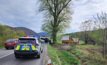 Na ceste do Terchovej rátajte s obmedzeniami. Polícia zasahuje pri dopravnej nehode
