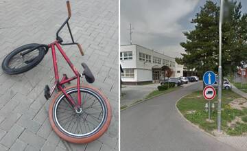 Zlodej ukradol bicykel priamo spred policajnej stanice na Liptove. Nevideli ste ho?