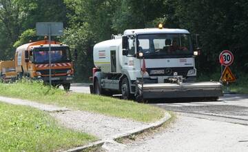 Od mája sa opäť rozbehnú práce na ceste I/64 pri Rajci. Opravia aj most v Porúbke?