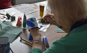 Vyrobte si jedinečné diela netradičnou technikou bodkovania v tvorivom klube žilinskej knižnice