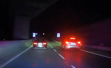 VIDEO: Zdrogovaný (ne)vodič unikal pred políciou po diaľnici v Žiline. Neskôr chcel ujsť peši