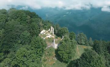 Chystáte sa cez víkend navštíviť Znievsky hrad? Môžete zohrať dôležitú úlohu