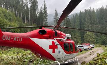 O záchranu jeho života bojovali viacerí. Dobrovoľný hasič zahynul na Liptove v dôsledku vážnych zranení po páde