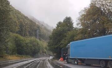 Ako zvládla intezívny dážď cesta pod Strečnom? Ráno z nej odčerpávali vodu, teraz je bez obmedzení