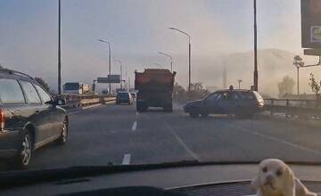 Žilinský okruh blokuje nehoda auta s nákladiakom. Vodiči ju obchádzajú nesprávne