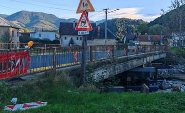 Dôležitý most pri Žiline zbúrajú. Kvôli prácam na Strečne ho podopreli, je v havarijnom stave