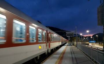 VIDEO: Novou zastávkou Žilina-predmestie prechádzajú vlaky. Osobáky tam zatiaľ nezastavujú