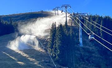 FOTO: Lyžiarske stredisko Jasná sa má za sebou prvé zasnežovanie. Techniku pripravujú na mrazy