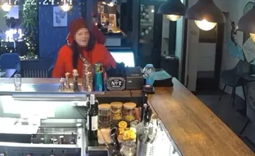 Po falošnej susede falošná stánkarka? Žena mámi peniaze od čašníkov v žilinských podnikoch