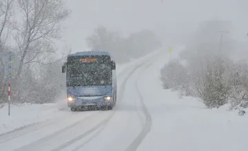 Autobusy nejazdia do ďalšej obce pri Žiline. Nemôžu tam bezpečne odbočiť