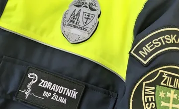 Žilinskí mestskí policajti použili minulý rok AED prístroj 10-krát. Koľko zachránili životov?