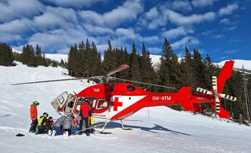 FOTO: Nešťastie na svahu pod Chopkom. Lyžiarovi po kolapse už nedokázali pomôcť