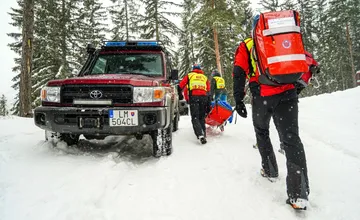 Staršia turistka sa zranila v Žiarskej doline. V horách sú nepriaznivé podmienky, varuje HZS