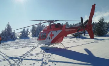 Muža pri Chate pod Chlebom bolel chrbát natoľko, že sa nedokázal pohnúť. Letel preňho vrtuľník
