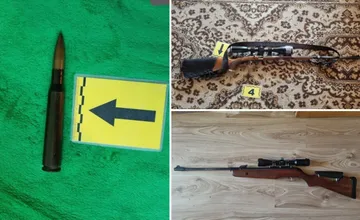 FOTO: Doma mal nelegálne zbrane aj strelivo. Čo našla žilinská kriminálka u staršieho muža?