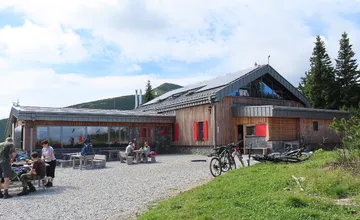 FOTO: Letná sezóna je za rohom. Chata pod Chlebom pripravila atrakciu pre odvážlivcov