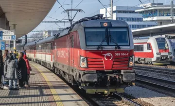 Vlakové spoje do Žiliny sú pred sviatkami takmer vypredané. Pozrite si obsadenosť vlakov