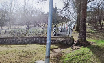 Fľašu vodky si chcel odniesť bez zaplatenia. Neunikol predavačke ani mestským policajtom