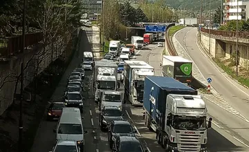 Doprava v Žiline pred sviatkami kolabuje. Upchaté sú všetky hlavné cestné ťahy