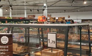 Mamičke v žilinskej predajni ukradli z košíka pečivo pre deti. Kedy sa toto stalo z ľudí, pýta sa
