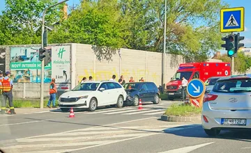 Na vjazde do Žiliny došlo k vážnej nehode, zranených je viacero osôb