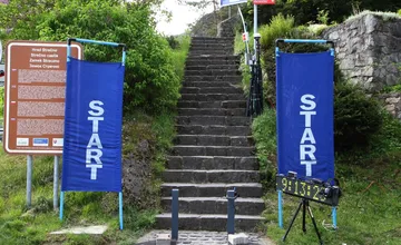 Ako rýchlo zdoláš 151 schodov? Prijmi výzvu a postav sa na štart pod hradom Strečno