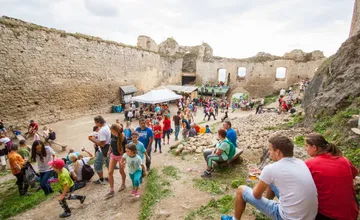 Deň detí na Hrade Lietava bude v znamení hier, športu a rozprávok. Zakončí ho detská diskotéka