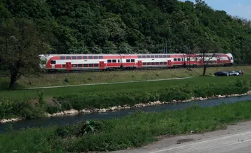 Dva vlaky zo a do Žiliny sú odrieknuté bez náhrady. Dôvodom je porucha rušňa