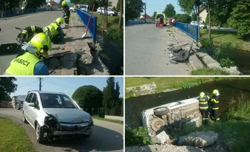 V Turci sa zrazili autá, jedno spadlo z mosta do potoka. Traja ľudia sú zranení (FOTO)