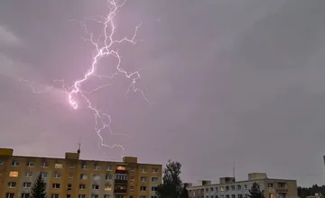 Udrú v Žilinskom kraji ďalšie silné búrky? Hrozí víchrica, prudký lejak aj krupobitie