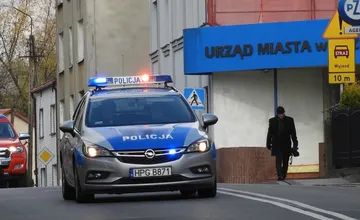 Streľba pri slovenských hraniciach. Polícia potvrdila dve obete, 57-ročný páchateľ je na úteku