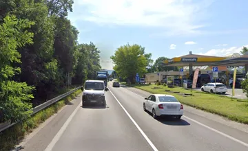 Nevypadlo vám niečo z auta? Na Košickej ulici blízko Sconta ležal matrac, zavadzal vodičom