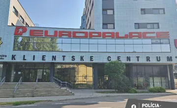 Vyťažené oddelenia v klientskom centre na Vlčincoch budú celý týždeň zatvárať skôr
