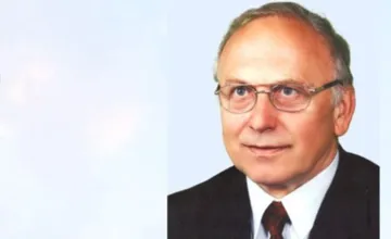 Stredná škola v Žiline sa lúči s obľúbeným pedagógom. Absolventi sa podelili so spomienkami