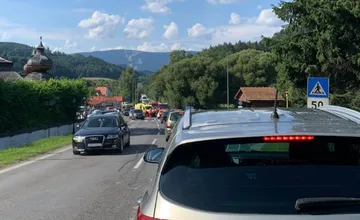 Tri vážne nehody motocyklistov za päť minút: Jeden sa zrazil s autobusom, všetci sú zranení