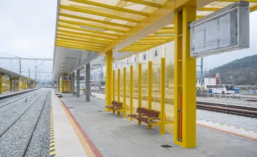 Pokazený rušeň v Žiline spôsobil meškanie vlakov do Košíc aj Bratislavy