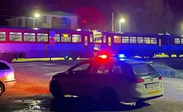 Hrozný nález na železnici: Na trati ležal mŕtvy človek, vlakovú dopravu pri Žiline prerušili