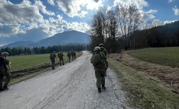 Cez obce a mesto na Liptove prejdú zajtra maskovaní vojaci so zbraňami