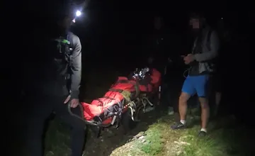Ultratrailista pod Minčolom chcel prekonať svoje limity, vyčerpaného ho odviezla sanitka
