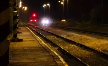 Tragická udalosť zo železnice v Martine. Vlak zrazil osobu na priecestí, nehodu neprežila