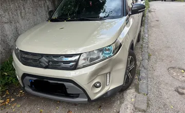 Žene v nemocnici niekto nabúral do auta, preliačil jej nárazník a ušiel. Nevideli ste niečo?