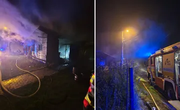 FOTO: Pri Vrútkach v noci zhorelo pohostinstvo. S plameňmi bojovali tri hasičské zbory