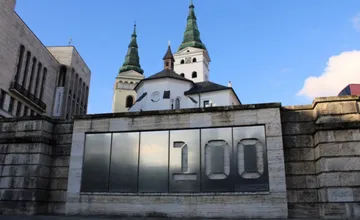 Na žilinskej balustráde sa vyníma nové číslo. Symbolizuje výročie, o ktorom ste možno ani netušili